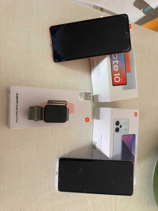Telemóvel Xiaomi e relógio