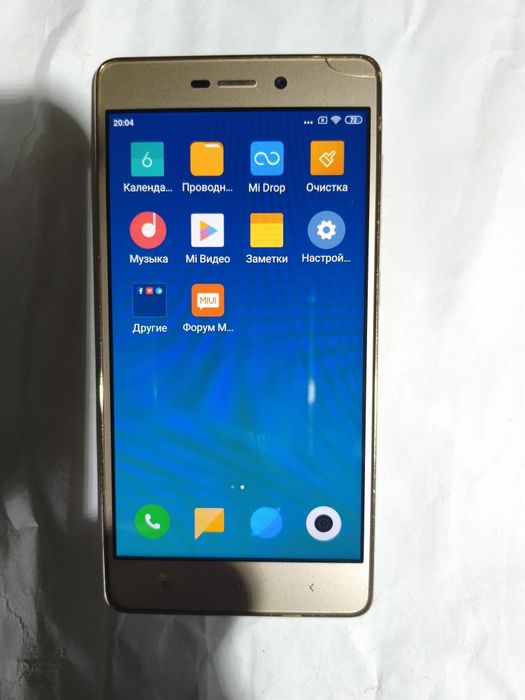 Продам смартфон Редми 3s
