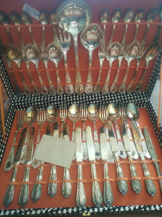 Набор столовых приборов на 12 персон (посеребрение)