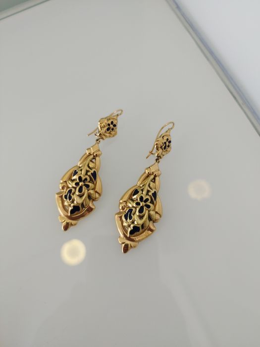 Brincos em ouro de 19,2kt