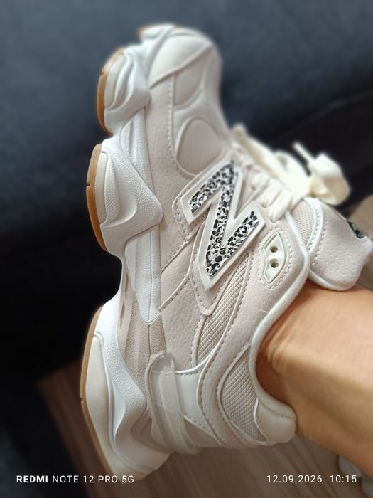 New Balance 9060