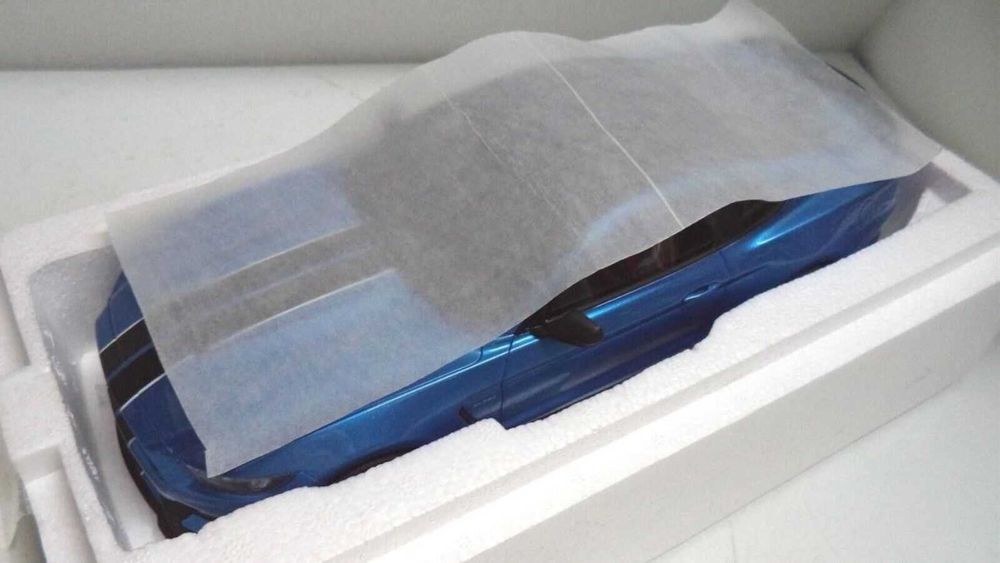 Ford Mustang Shelby GT350R (versão rara USA) 2015 GT Spirit 1:18