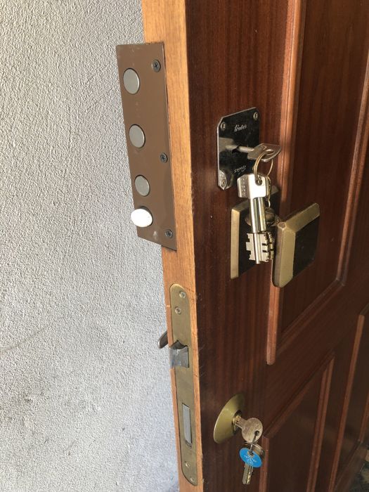 Porta Madeira com ferragem