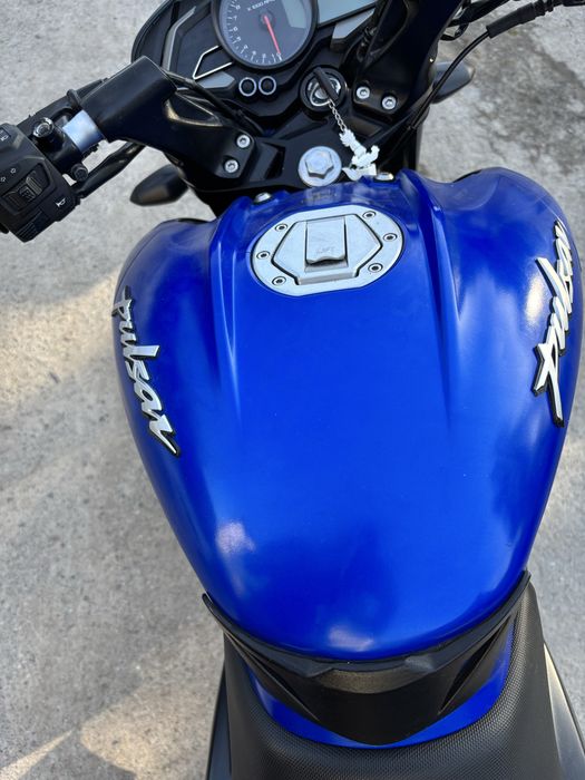 Bajaj  pulsar  ns200