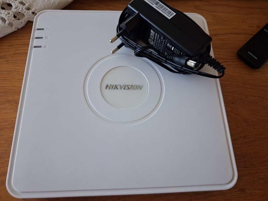 Rejestrator IP Hikvision DS-7104NI-Q1