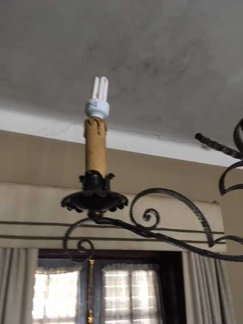 2 Lustres / Candeeiros de tecto iguais de 3 Lâmpadas cada