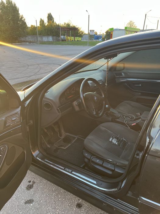 BMW 520i 1998 года
