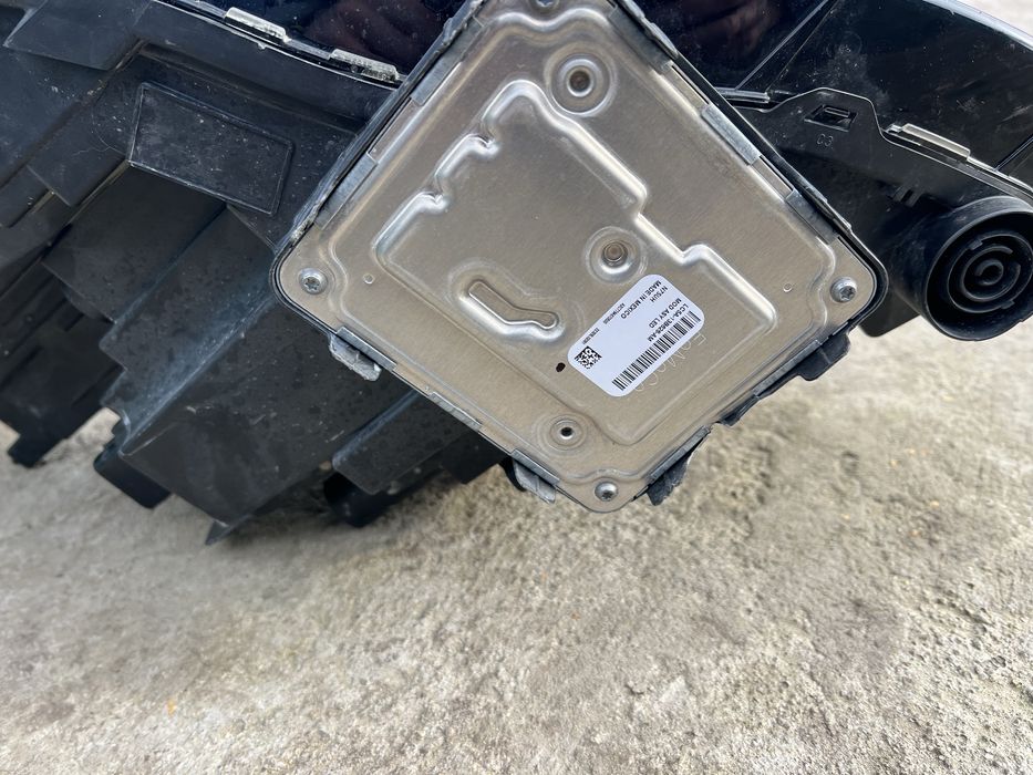 Фара передня права в зборі Ford Escape MK4 23-25 LED