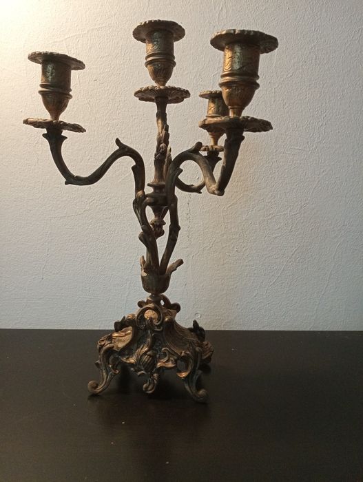 Castiçal candelabro antigo 4 velas em bronze estilo barroco