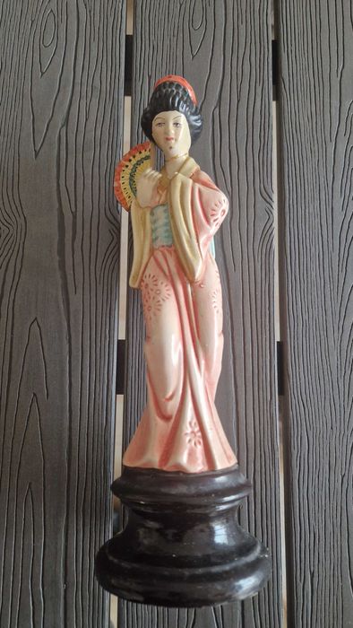 Estatueta vintage - boneca chinesa