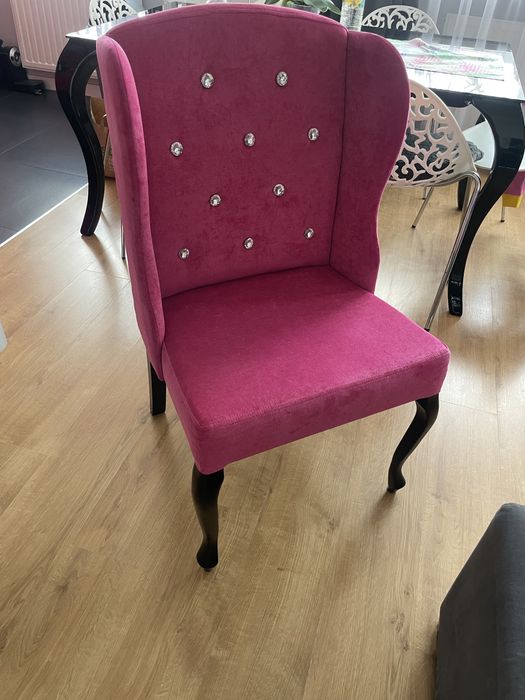 Fotel z diamencikami