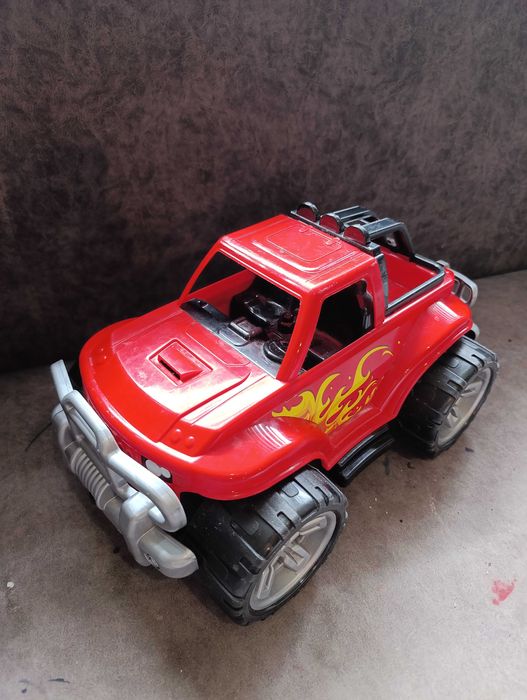 Zabawka auto terenowe jeep