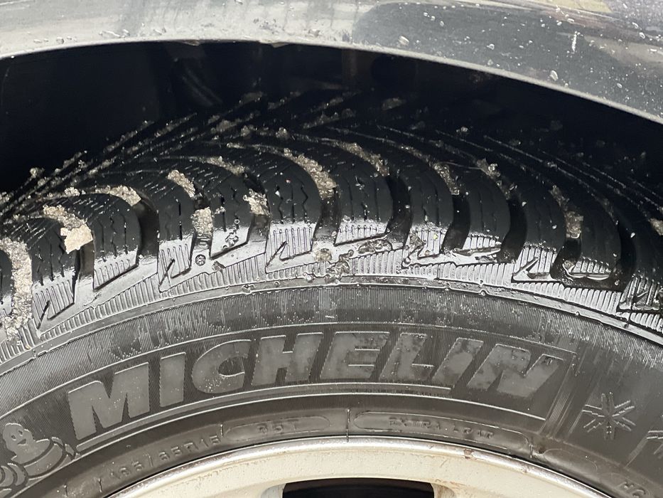 Продам аудюшку А4В5