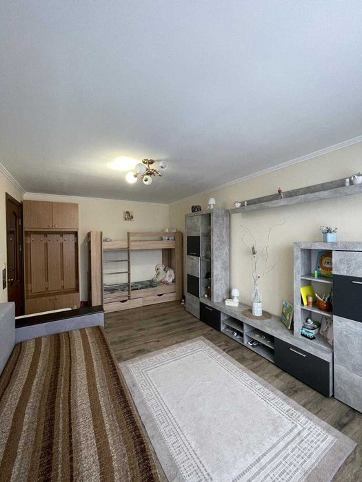 Продаж 2-кімнатної квартири по вул. Вовчинецька , 202