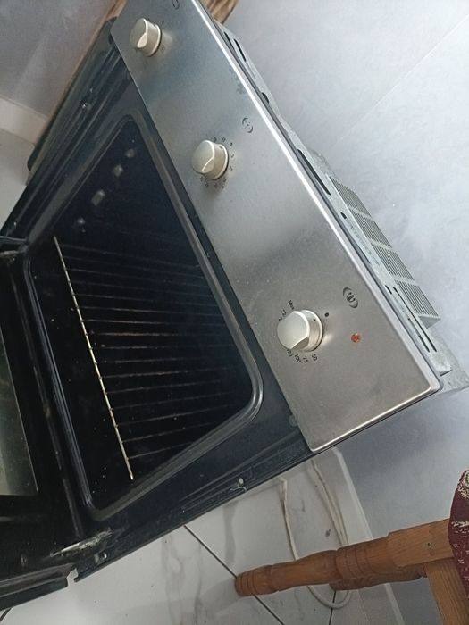 Продам духовку,Ardo