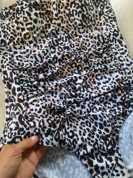 Утягивающий леопардовый сплошной слитный сдельный купальник 50-52 xxl