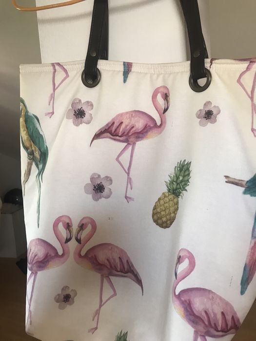 Mala nova feita á mão