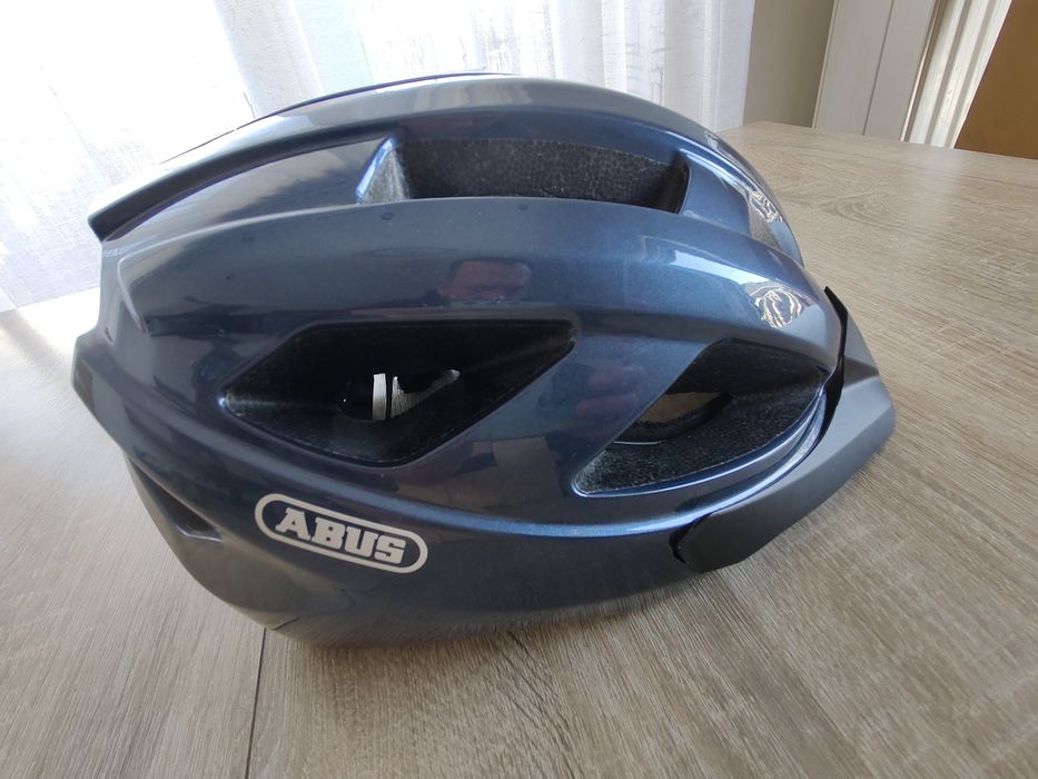 Kask rowerowy ABUS Macator 58-62cm lekki.