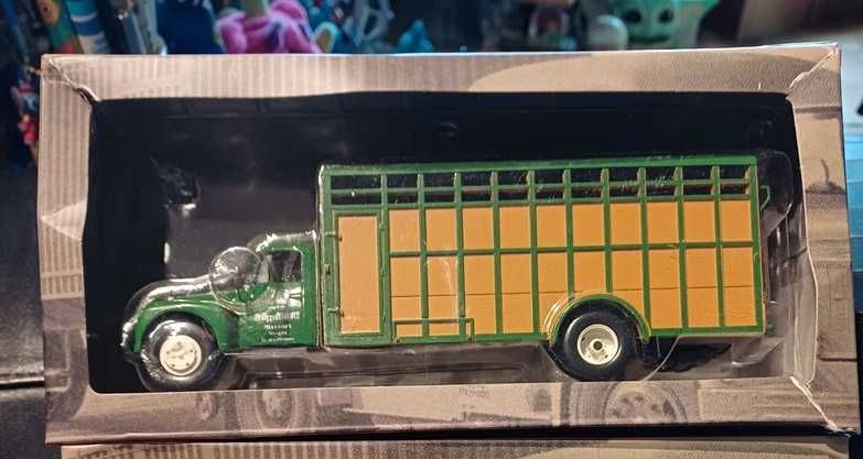 Camiões  da IXO - escala 1:43 - novos na caixa