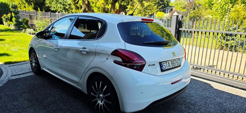 Peugeot 208 Krajowy ,bezwypadkowy,mały przebieg,właścicel