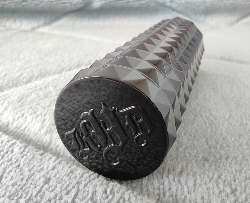 Kat Von D Studded Kiss Lipstick LOLITA Długotrwała szminka do ust
