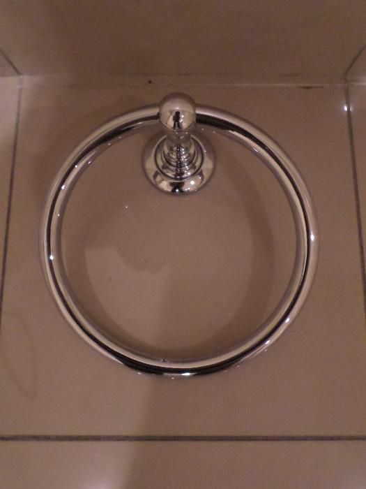 Toalheiros, Saboneteiras, Suportes papel higienico - 11 unid - Novos