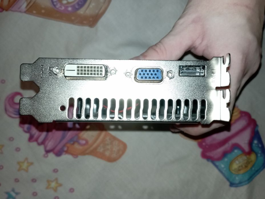 Продам відеокарту Arktek PCI-Ex GeForce GT 740