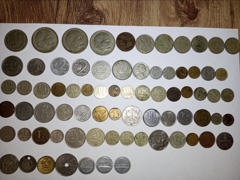 Монети різних часів і країн .