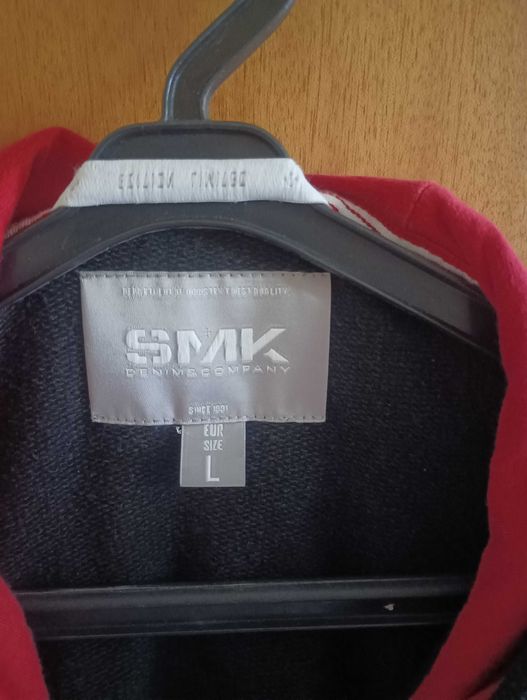 Casaco Preto com Riscas SMK
