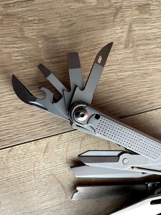 Multitool Daicamping DL301 (podobny do Leatherman Free P4)