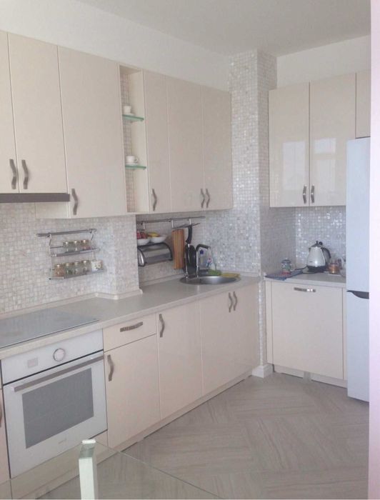 Продам 2х.кв.9/25 S-60м2. на П.Поле ЖК Адмирал.