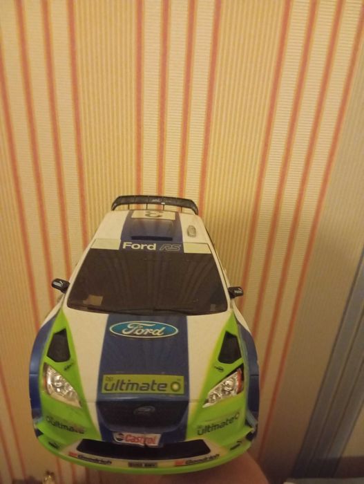 Carro telecomandado Ford rs ultimate