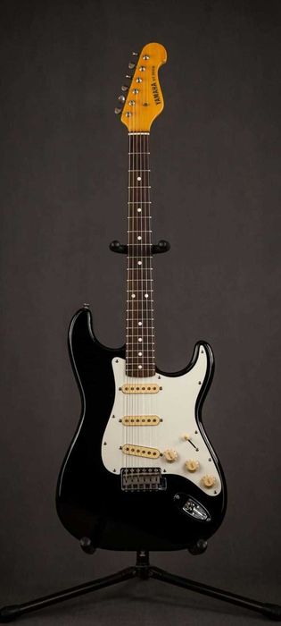 yamaha st360R  stratocaster MiJ  1984