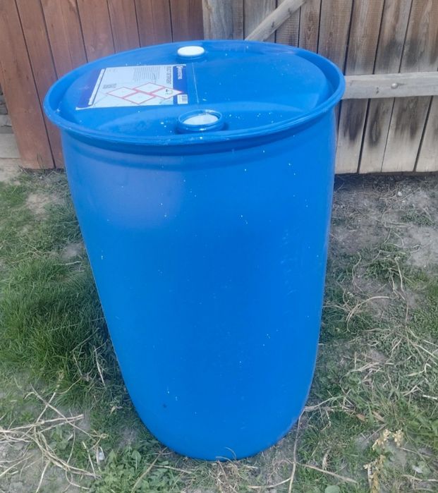 Plastikowa beczka 200 L