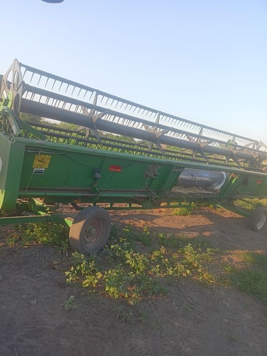 Продам жниварку 925 Flex