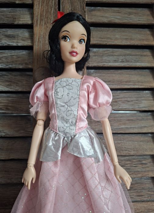 Принцеси Дісней барбі Покахонтас Білосніжка