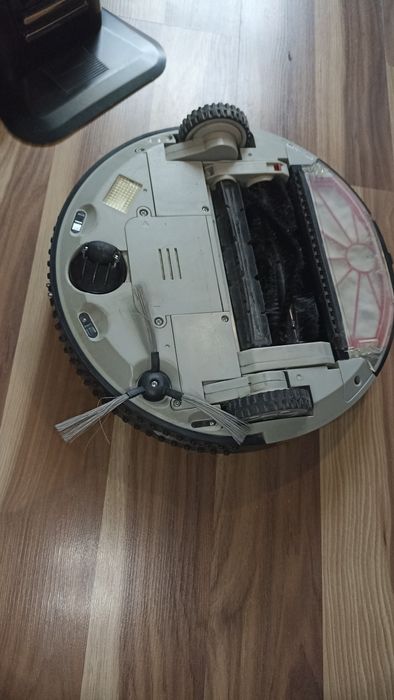 Robot odkurzający carneo Smart cleaner