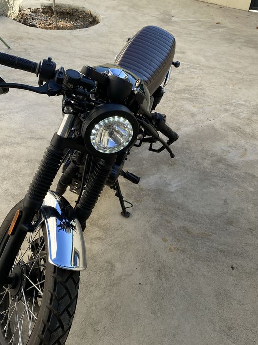 Brixton Cromwell 125cc | 2021 | Apenas 2.457 km