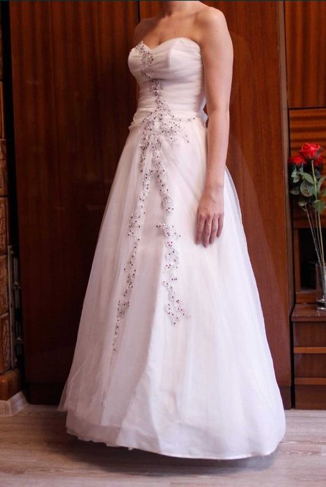 Suknia ślubna z gorsetem