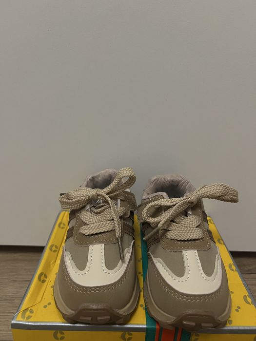 Кросівки для немовляти