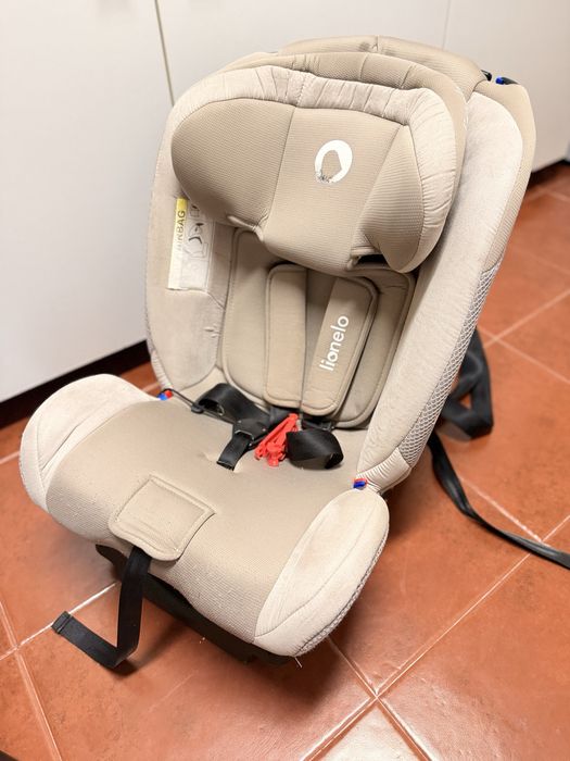 Cadeira de Criança para Carro com isofix (limpa e desinfetada por profissional)