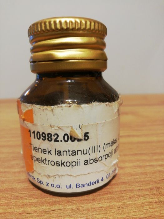 Tlenek Lantanu (III), La2O3, 25g