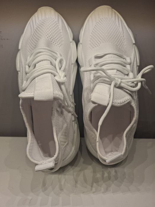 Białe Adidasy Sportowe slip in