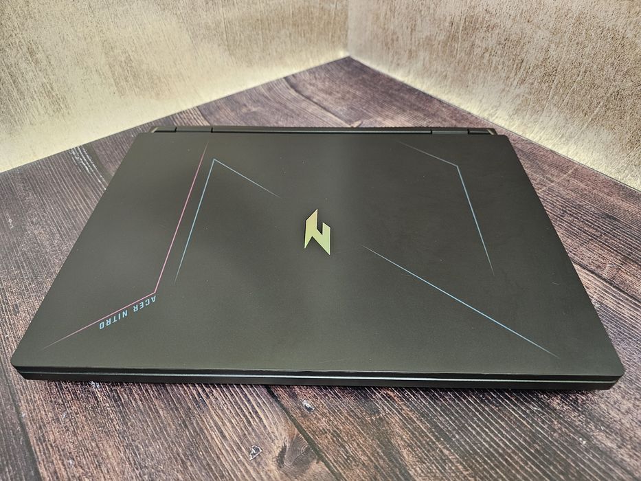 Acer Nitro 16 AN16-41 (Ryzen 7 7840HS/16Gb/RTX 4070/SSD 1Tb/QHD 165Hz)