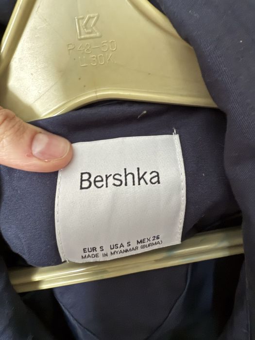 Тренч Bershka синій