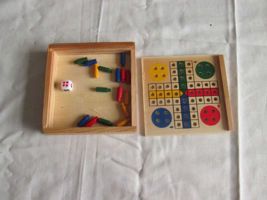 Vários jogos  de entretinimento