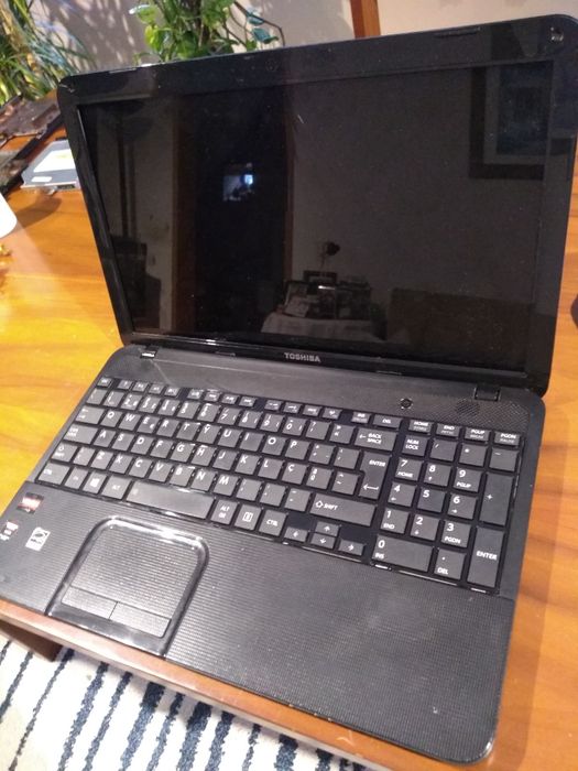 Computador portátil Toshiba C855D-13G para venda de peças64738409090307120