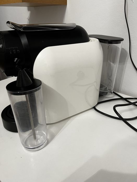 Ekspres kapsułkowy Delta Q