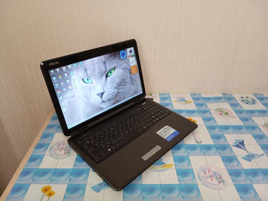 Хороший Ноутбук Asus 2 ядра 15.6'HD' 250 Гб Wi Fi 2 Гб ОЗУ Intel Идеал