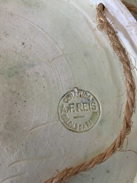 Pratos decorativos em cerâmica - Caranquejo e Lagosta. Caldas da Rainha (A.F.Reis)